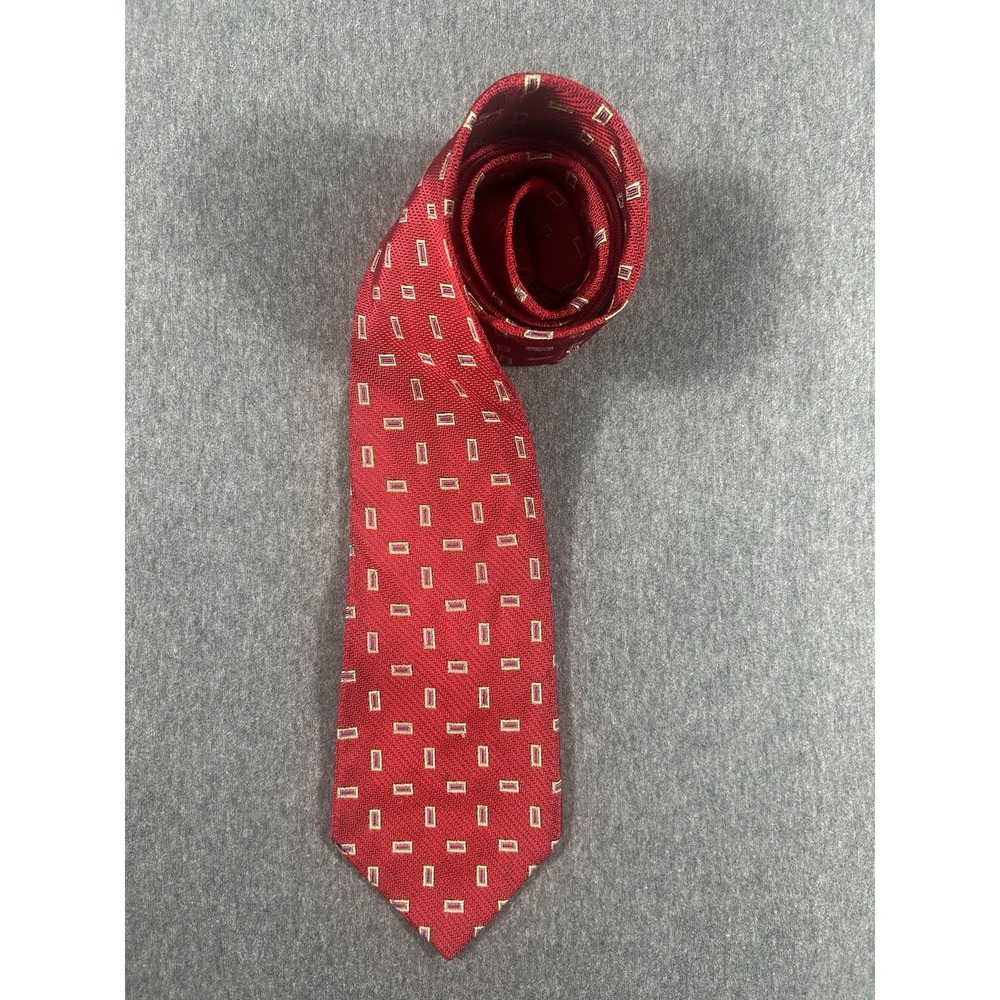 Hugo Boss Red Silk Geometric Rectangle Pattern Tie Made in Italy‎